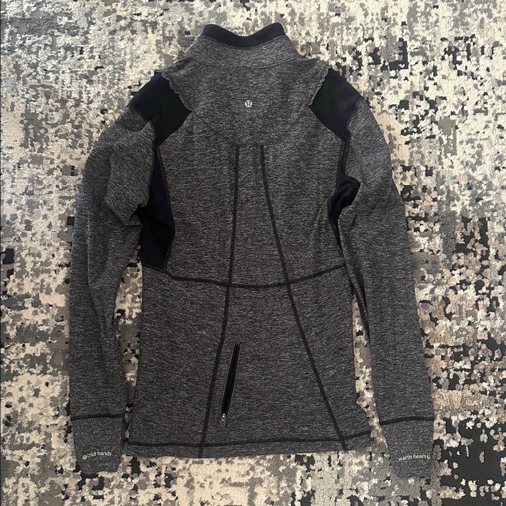 Lululemon long sleeve top size 10